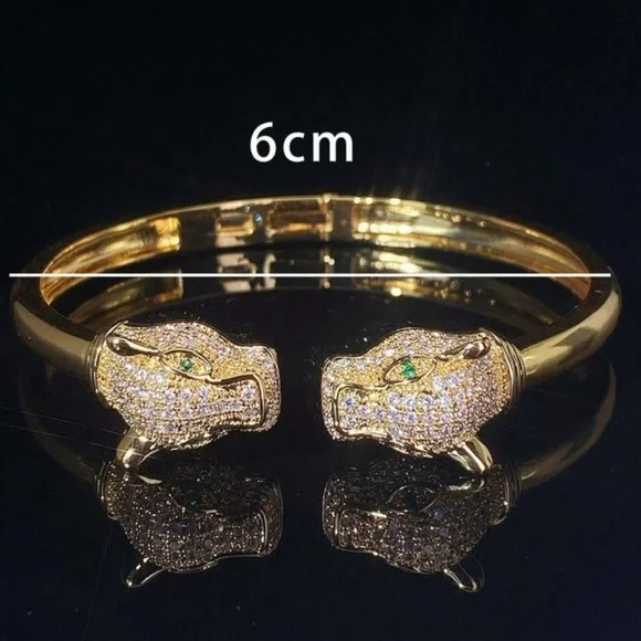 Elegant Gold Panther Bracelet - Picture 3 of 3